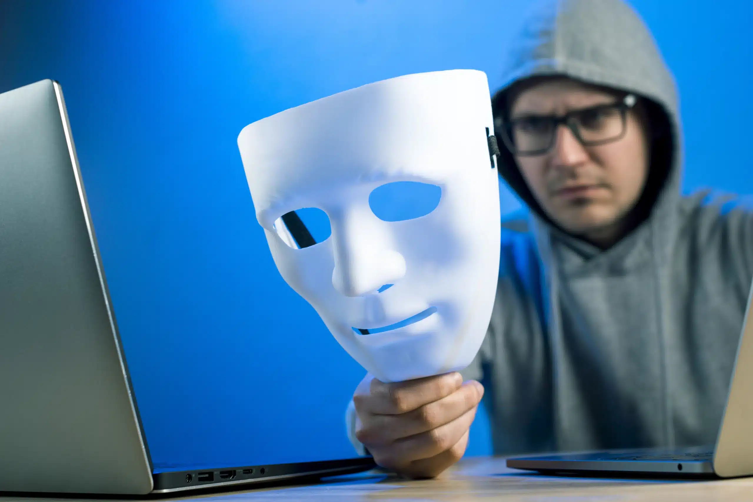 ¿es real o es ia aprende a proteger tu marca frente a la suplantación digital con nuestras estrategi